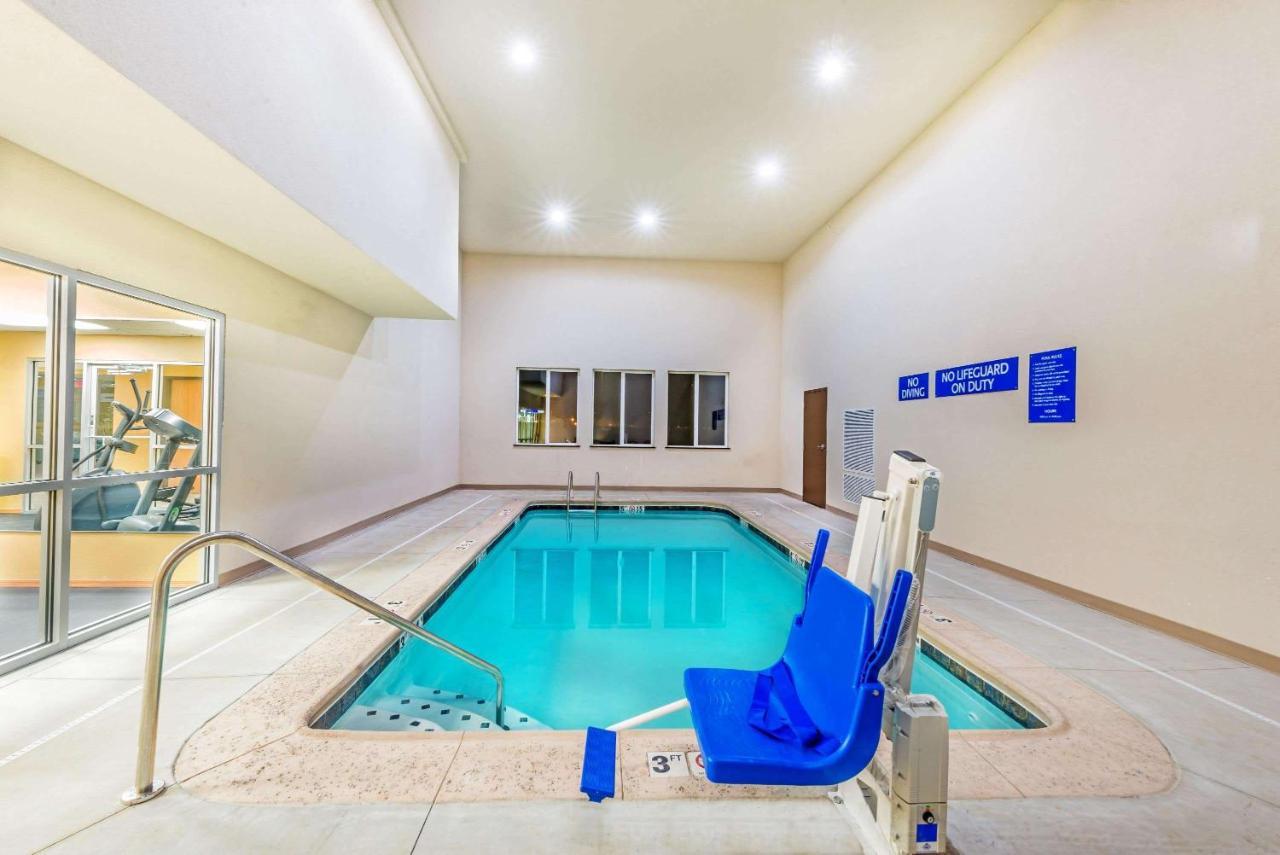 Days Inn & Suites By Wyndham El Dorado Exteriér fotografie