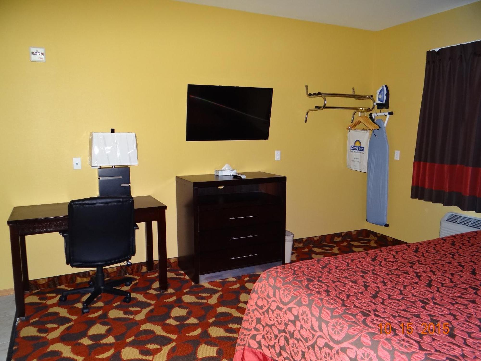 Days Inn & Suites By Wyndham El Dorado Pokoj fotografie