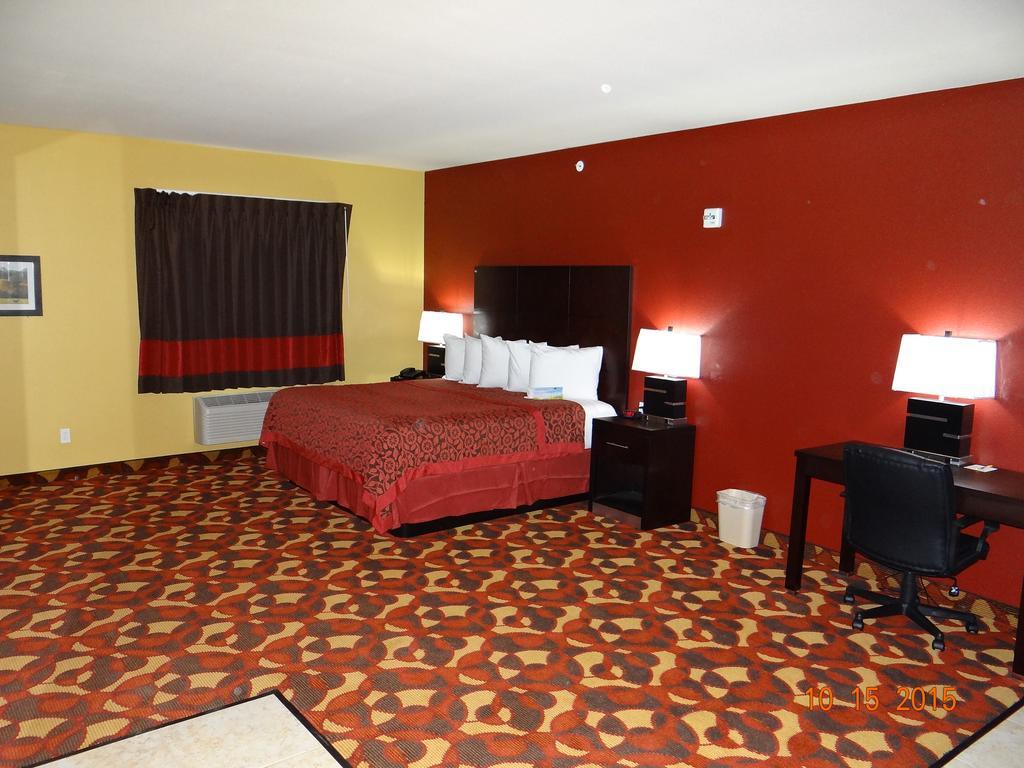 Days Inn & Suites By Wyndham El Dorado Pokoj fotografie